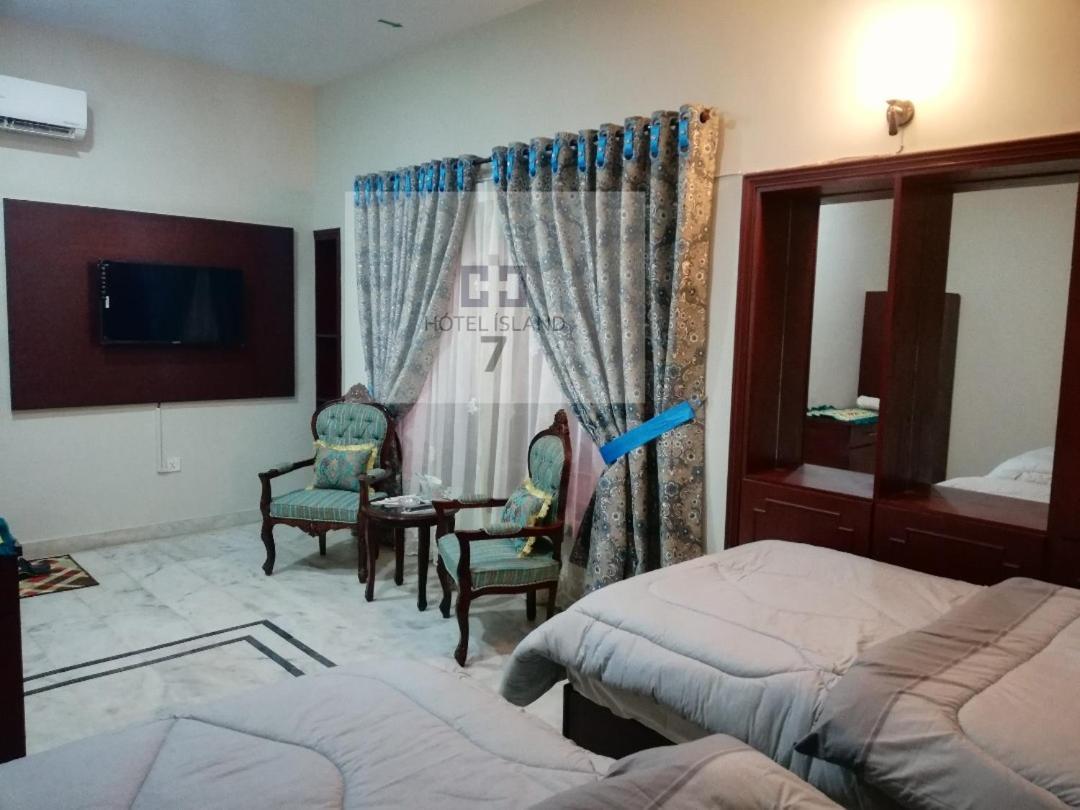 Hotel 7Island Karachi Extérieur photo