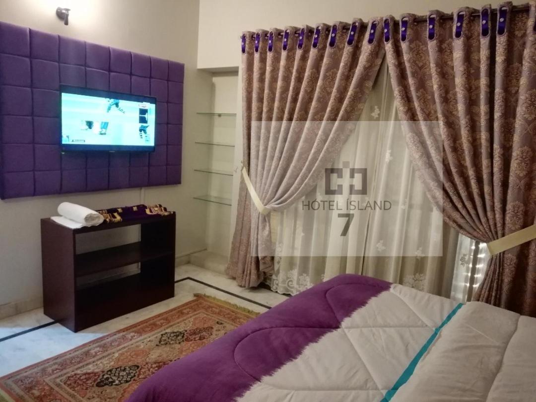 Hotel 7Island Karachi Extérieur photo