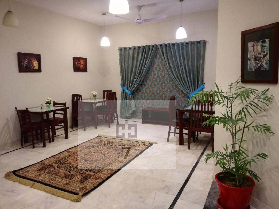 Hotel 7Island Karachi Extérieur photo